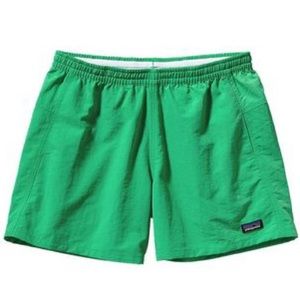 Patagonia women’s 5 inch baggies- green